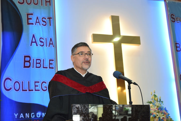 Mr. Joel Hernandez from the USA giving the commencement message