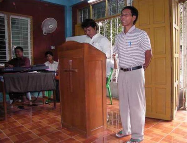 Mr. Paul Kee Htang (58 years old,  a new student) introducing himself